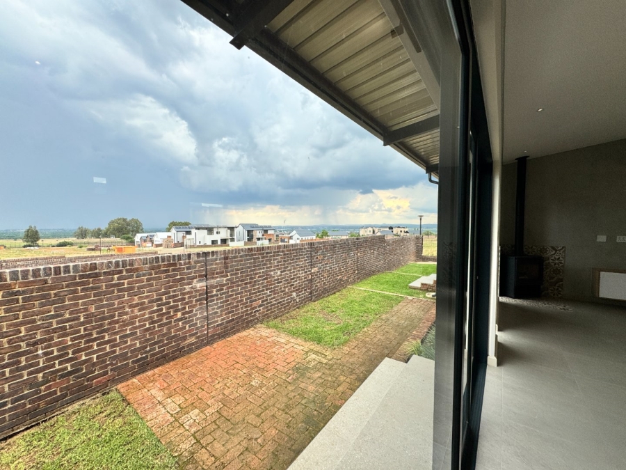 To Let 3 Bedroom Property for Rent in Helderzicht Eco Estate North West